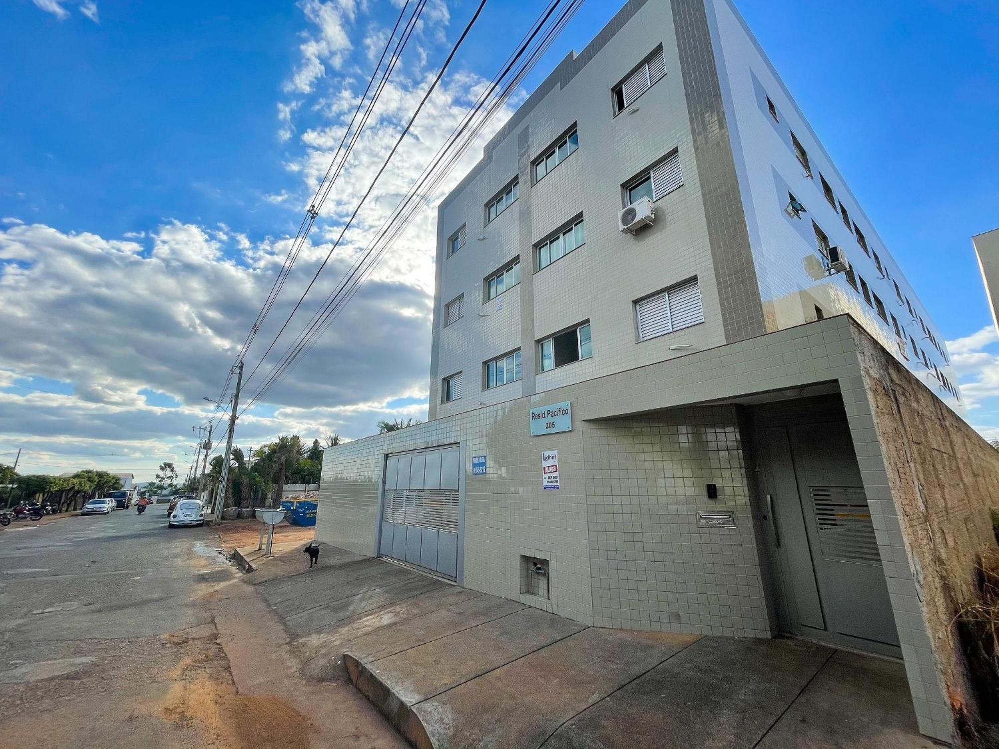 104 - Apartamento Completo Para Ate 7 Hospedes Patos de Minas Exterior photo